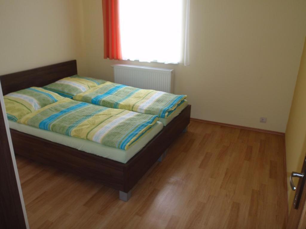 Park - Apartmany Na Prenajom Нове-Место-над-Вагом Номер фото