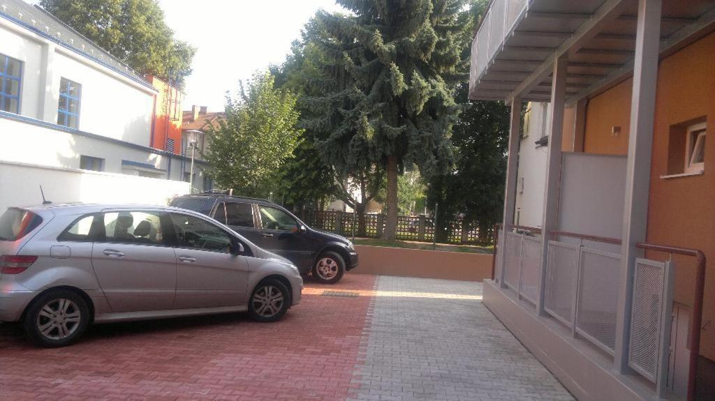 Park - Apartmany Na Prenajom Нове-Место-над-Вагом Номер фото