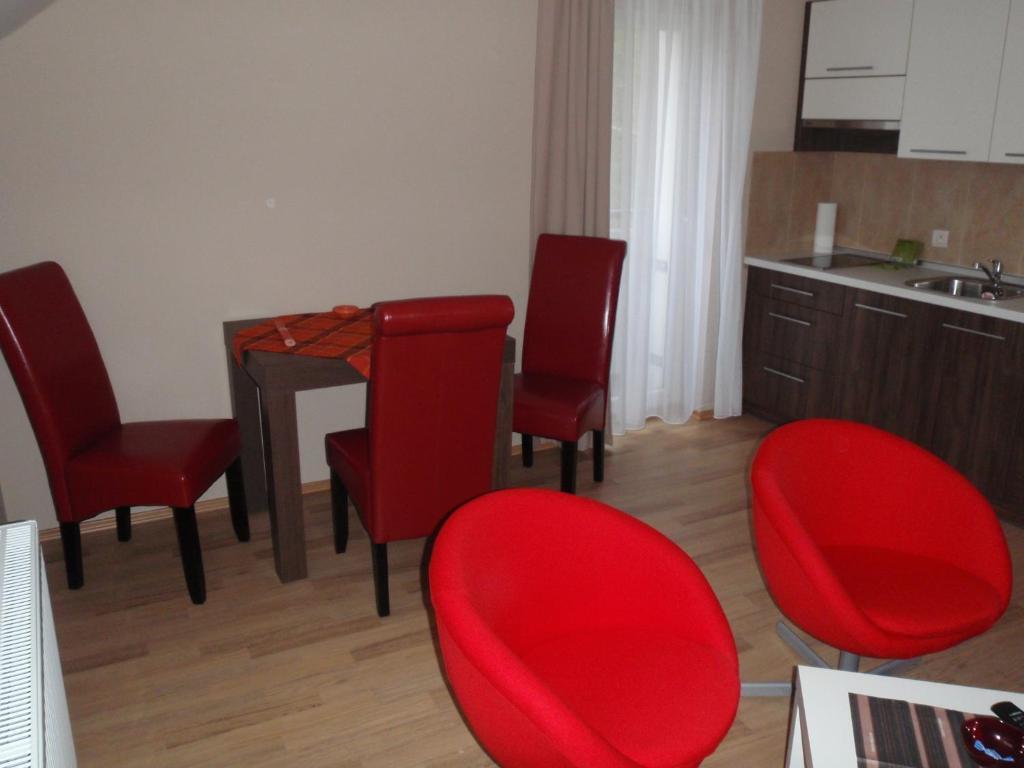 Park - Apartmany Na Prenajom Нове-Место-над-Вагом Номер фото